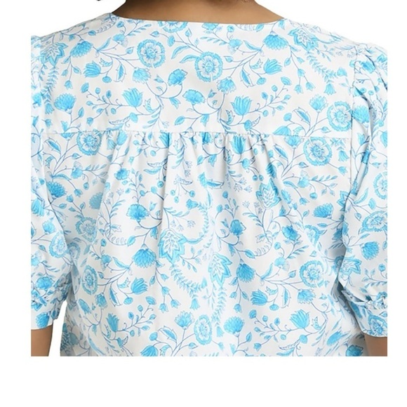 NWT Draper James VNeck puff sleeved top - Picture 6 of 7